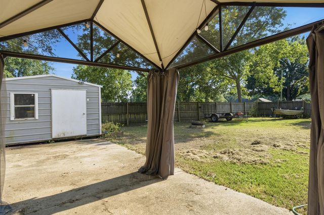 772 E Central Ave., Petal, MS 39465