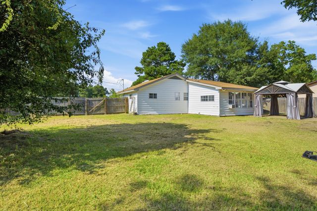 772 E Central Ave., Petal, MS 39465