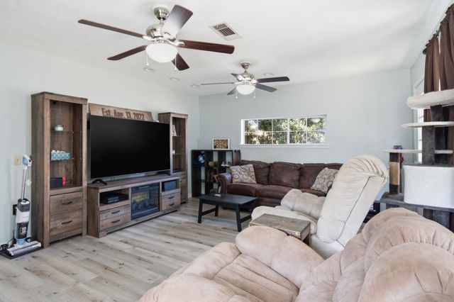 772 E Central Ave., Petal, MS 39465