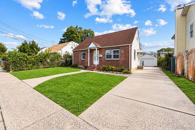 739 Nostrand Avenue, Uniondale, NY 11553