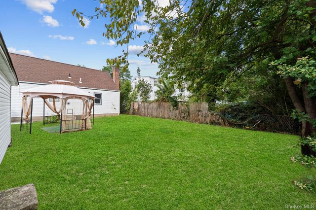 739 Nostrand Avenue, Uniondale, NY 11553