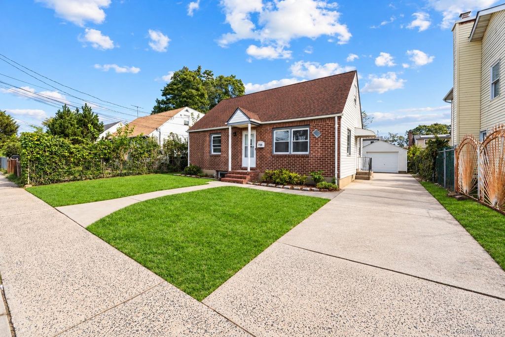 739 Nostrand Avenue, Uniondale, NY 11553 — photo 2
