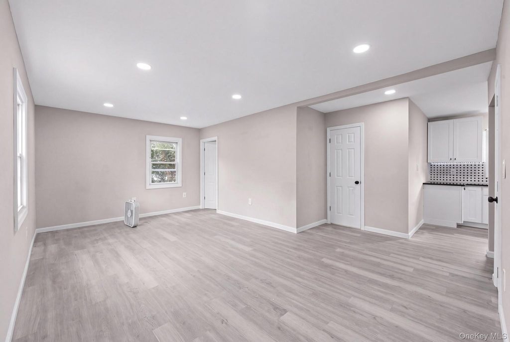 739 Nostrand Avenue, Uniondale, NY 11553 — photo 4