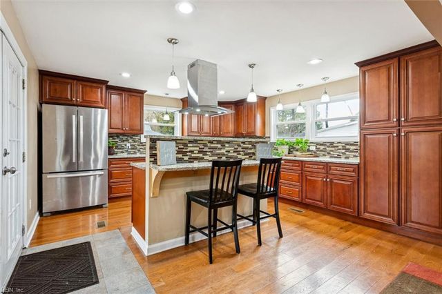 119 Landing RD, Seaford, VA 23696