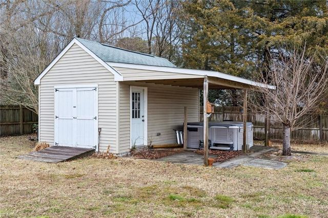 119 Landing RD, Seaford, VA 23696