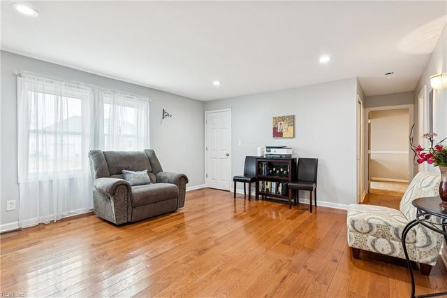 119 Landing RD, Seaford, VA 23696