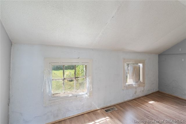 1715 McDonald, New Albany, IN 47150