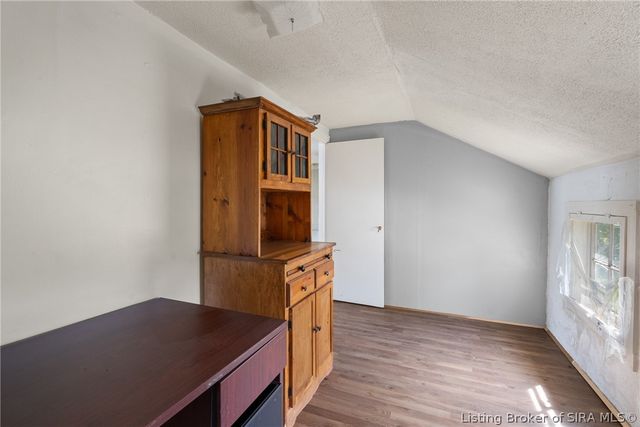 1715 McDonald, New Albany, IN 47150