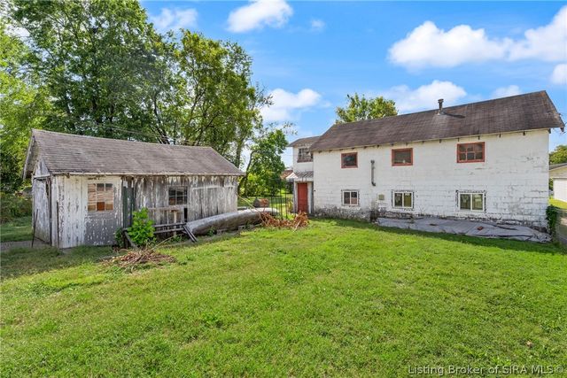1715 McDonald, New Albany, IN 47150