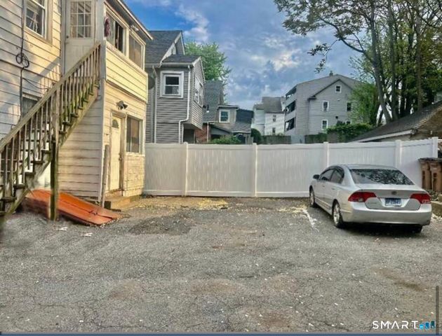 60 Stephen Street, Stamford, CT 06902