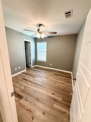 317 Chase Avenue, Cleburne, TX 76031