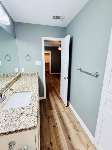 317 Chase Avenue, Cleburne, TX 76031