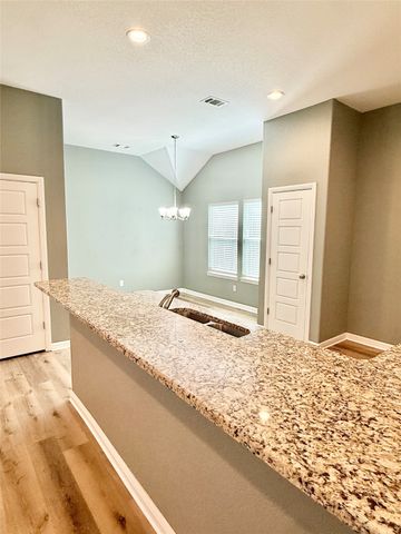 317 Chase Avenue, Cleburne, TX 76031