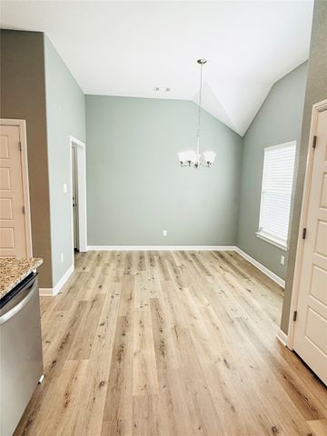317 Chase Avenue, Cleburne, TX 76031