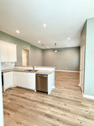 317 Chase Avenue, Cleburne, TX 76031
