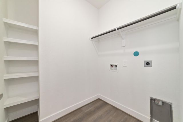 919 Golden Willow Lane, Conroe, TX 77304