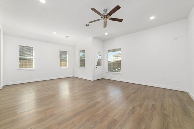 919 Golden Willow Lane, Conroe, TX 77304