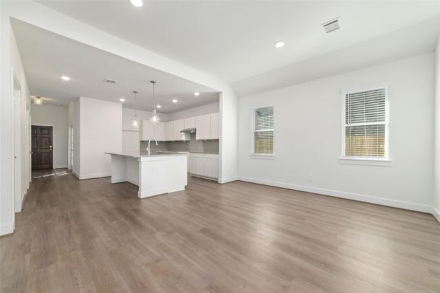 919 Golden Willow Lane, Conroe, TX 77304