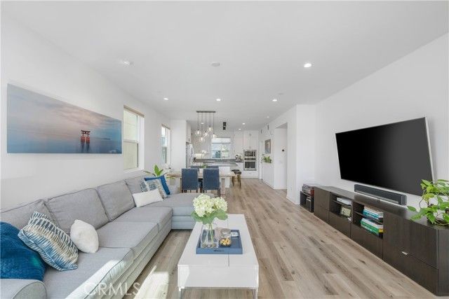 637 Cardiff Reef, Costa Mesa, CA 92627