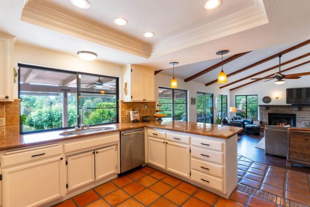 1036 Capra Way, Fallbrook, CA 92028