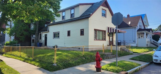 4 Regina Place, Buffalo, NY 14208