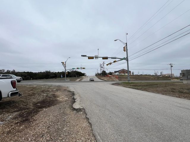 100 S Canyonwood DR L, Dripping Springs, TX 78620