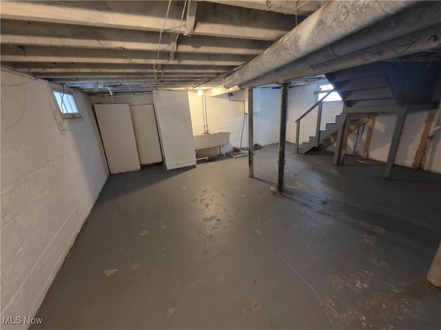 9825 Macon Avenue, Cleveland, OH 44102