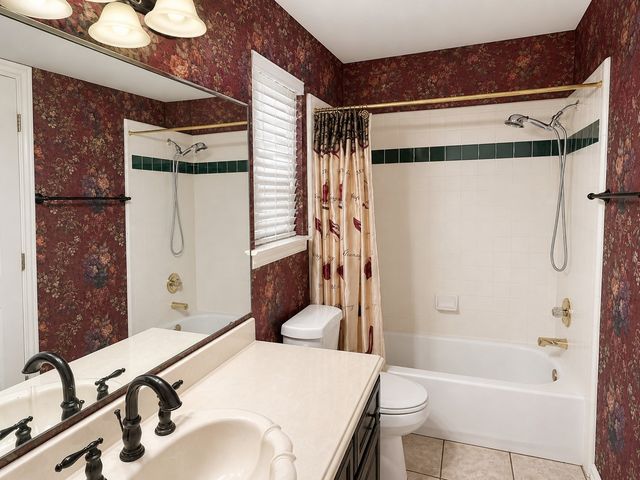 901 Glen Abbey Drive, Mansfield, TX 76063