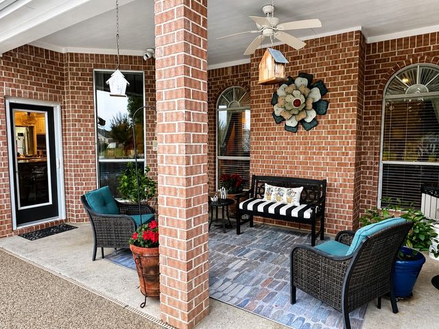901 Glen Abbey Drive, Mansfield, TX 76063