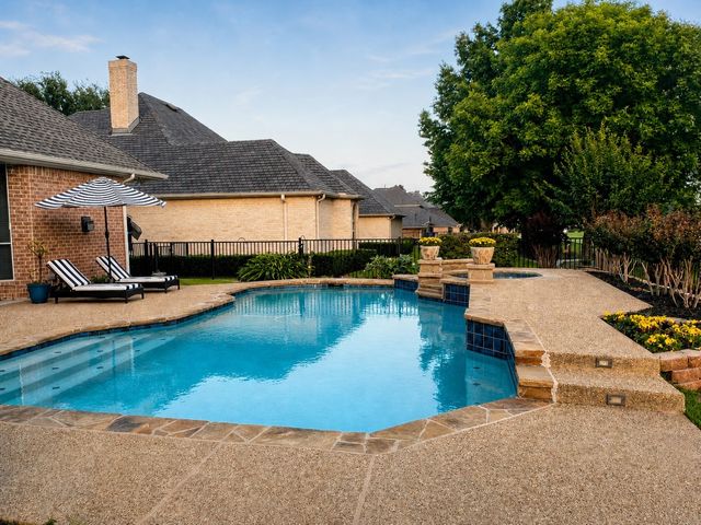 901 Glen Abbey Drive, Mansfield, TX 76063