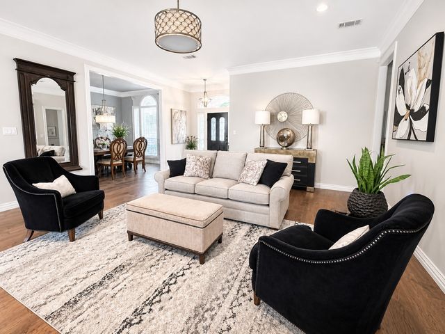 901 Glen Abbey Drive, Mansfield, TX 76063