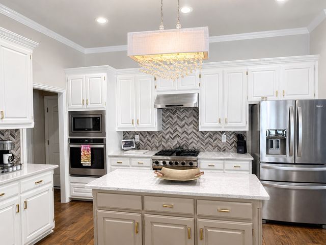 901 Glen Abbey Drive, Mansfield, TX 76063