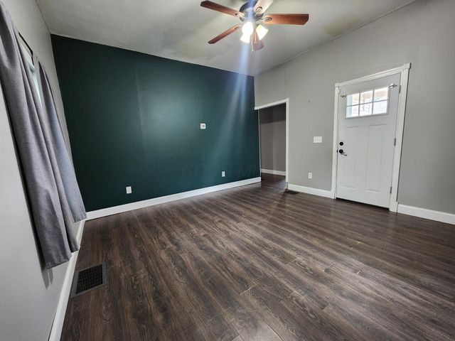 990 Woodlawn Avenue, Newark, OH 43055