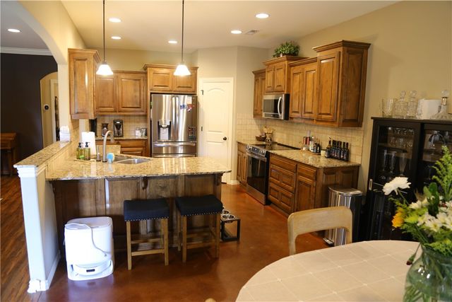2109 Quinlan Avenue, Lowell, AR 72745