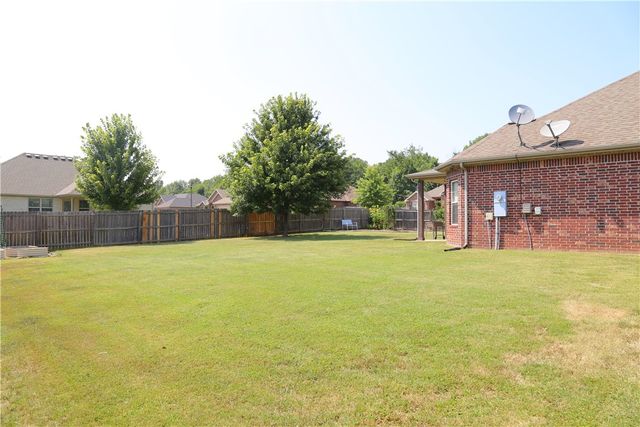 2109 Quinlan Avenue, Lowell, AR 72745