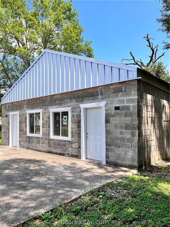 1101 West Washington, Navasota, TX 77868 — photo 3