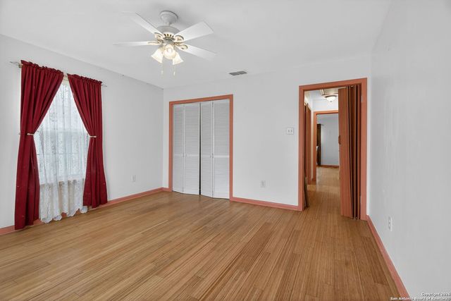 4530 Winneway, San Antonio, TX 78222