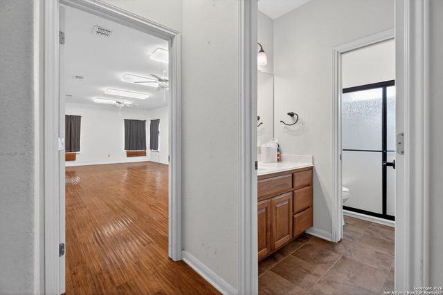 4530 Winneway, San Antonio, TX 78222