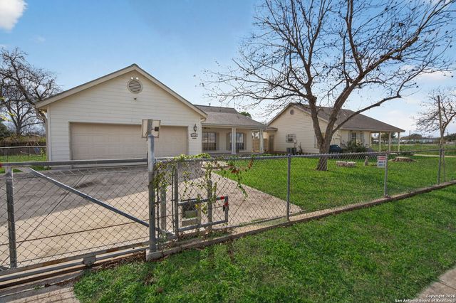 4530 Winneway, San Antonio, TX 78222