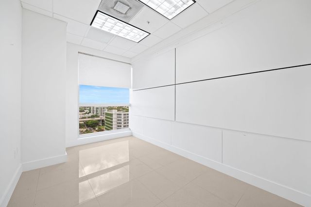 175 SW 7th Street 1600, Miami, FL 33130