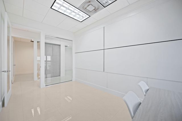 175 SW 7th Street 1600, Miami, FL 33130