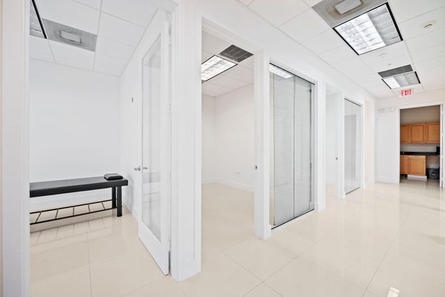 175 SW 7th Street 1600, Miami, FL 33130
