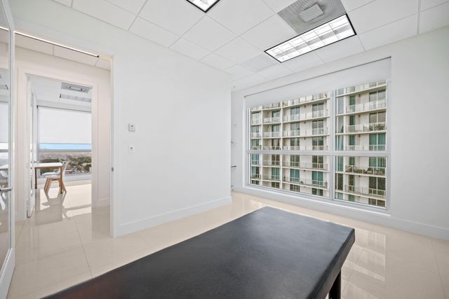 175 SW 7th Street 1600, Miami, FL 33130