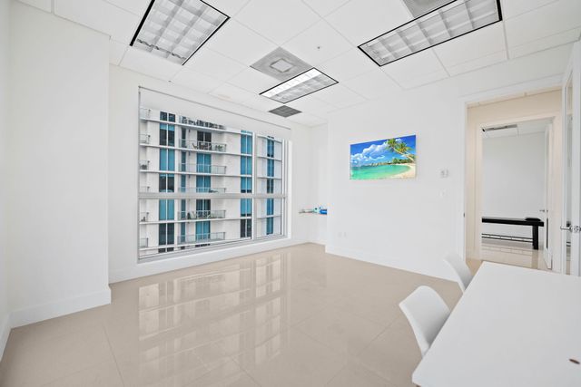 175 SW 7th Street 1600, Miami, FL 33130