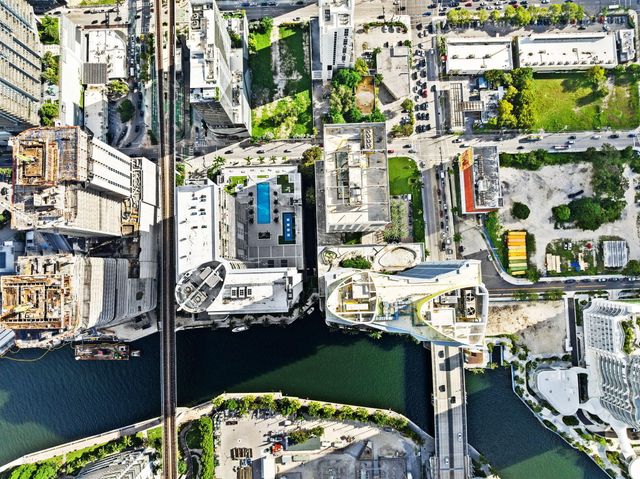 175 SW 7th Street 1600, Miami, FL 33130