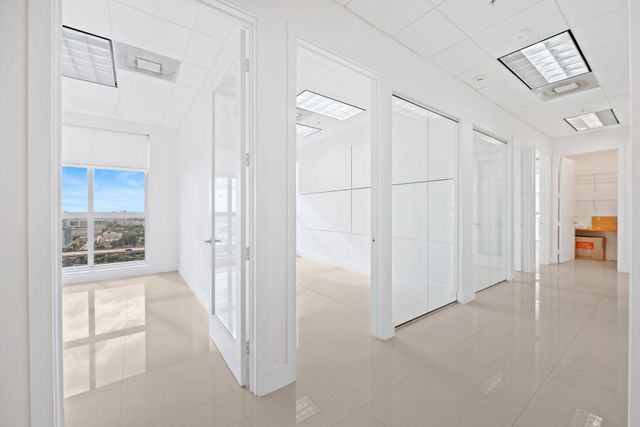 175 SW 7th Street 1600, Miami, FL 33130
