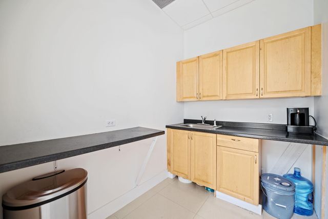 175 SW 7th Street 1600, Miami, FL 33130