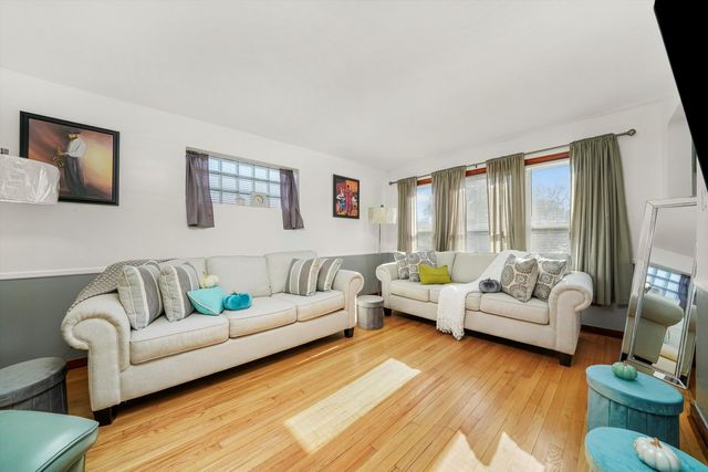 3401 Jackson Street, Bellwood, IL 60104