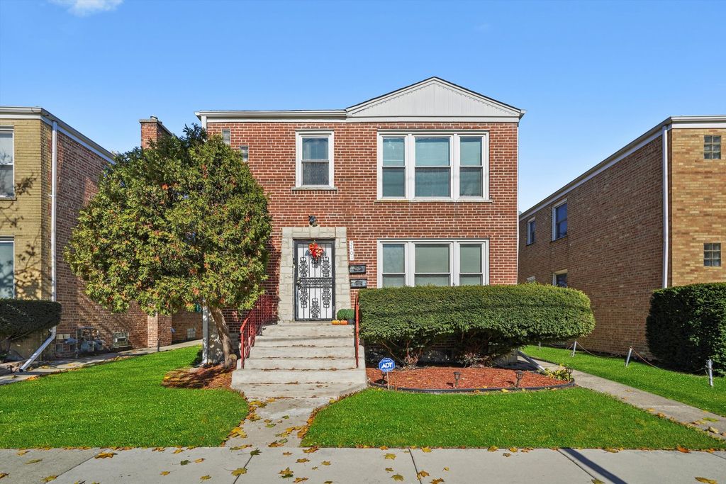 3401 Jackson Street, Bellwood, IL 60104