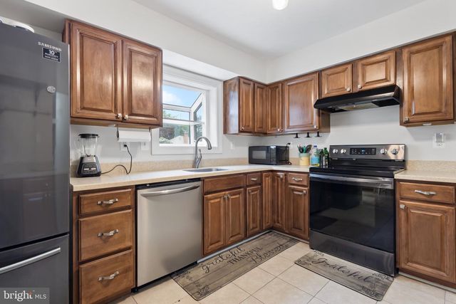 3488 LYON PARK CT, Woodbridge, VA 22192